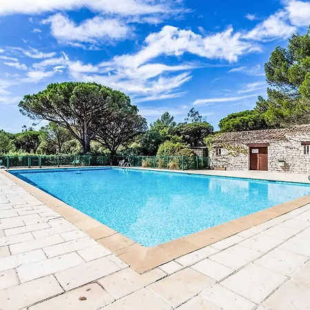 Font Mourier-2 By Interhome Appartement *