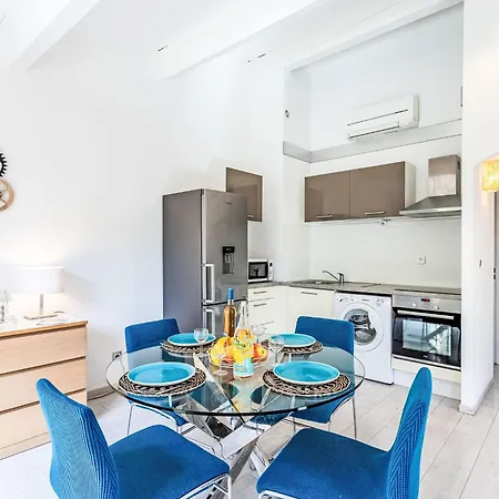 Font Mourier-2 By Interhome Appartement *