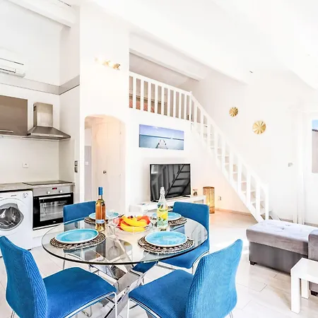 Font Mourier-2 By Interhome *